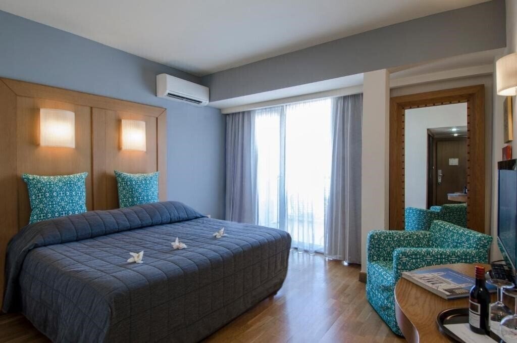 Фото Hermes Hotel Athens 3*
