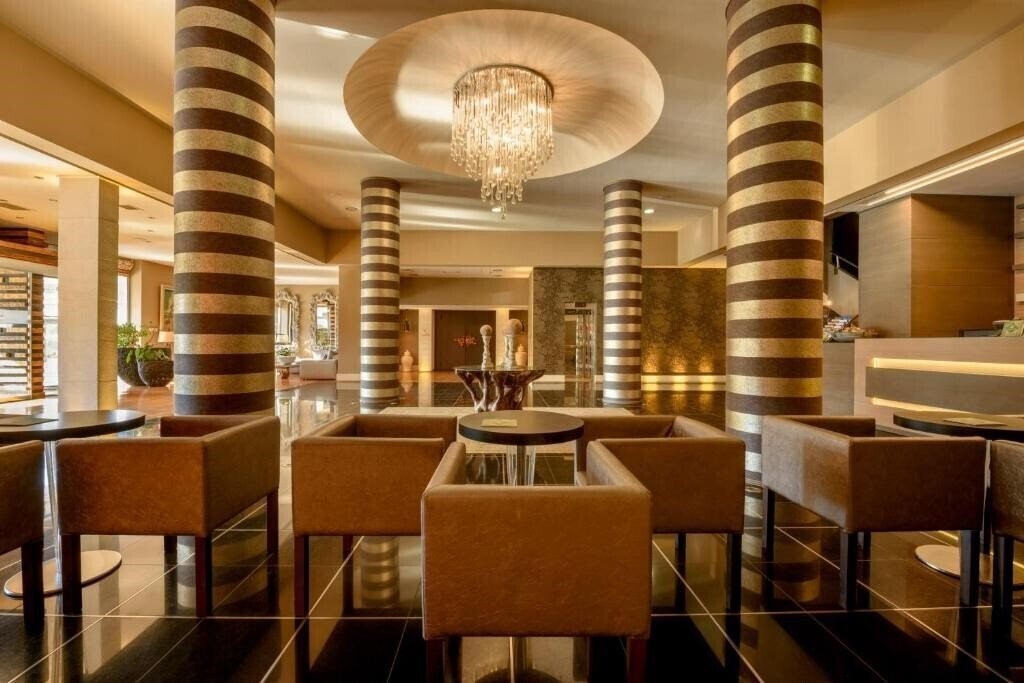 Отель Congo Palace 4*