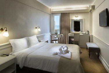 Готель Coral Hotel Athens 4*