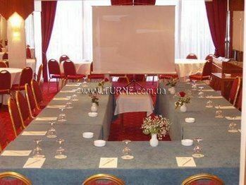 Фото Oasis Hotel Apartments 4*