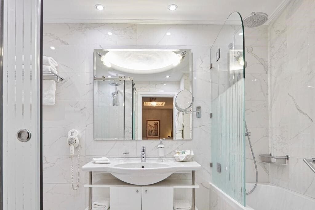 Фотография Ava Hotel & Suites 4*