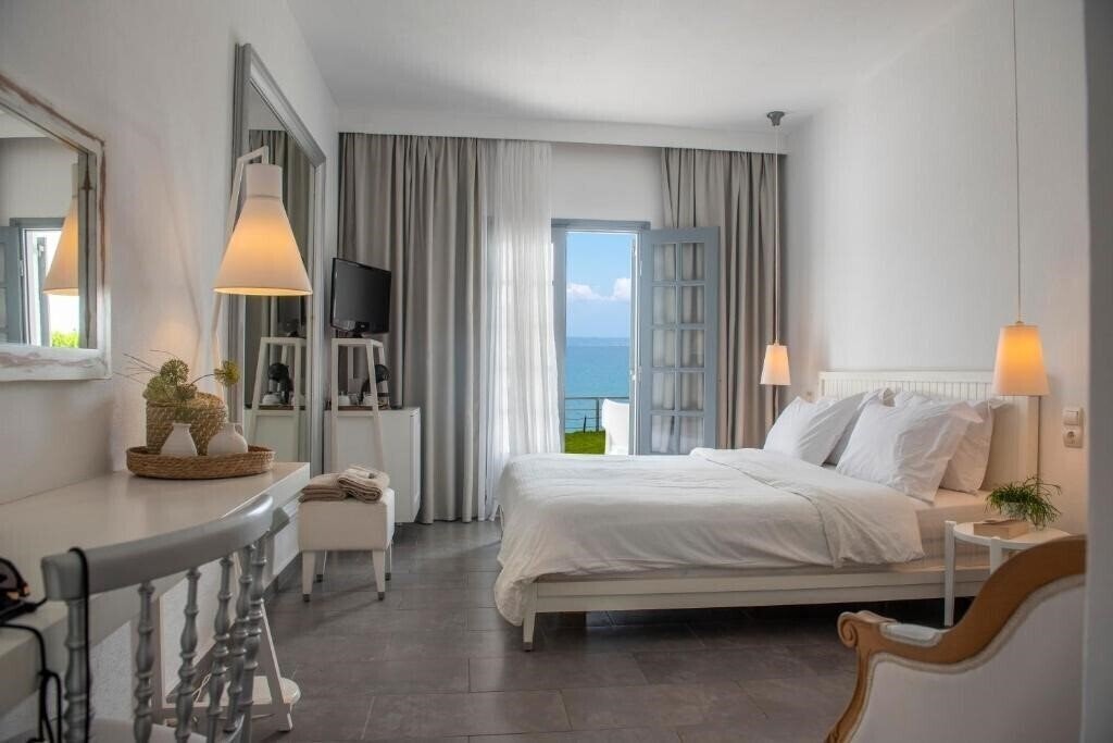 Фото White Suites Resort 4*