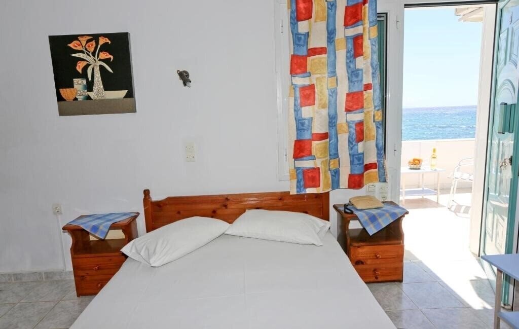 Отель Akrogiali Hotel 2*