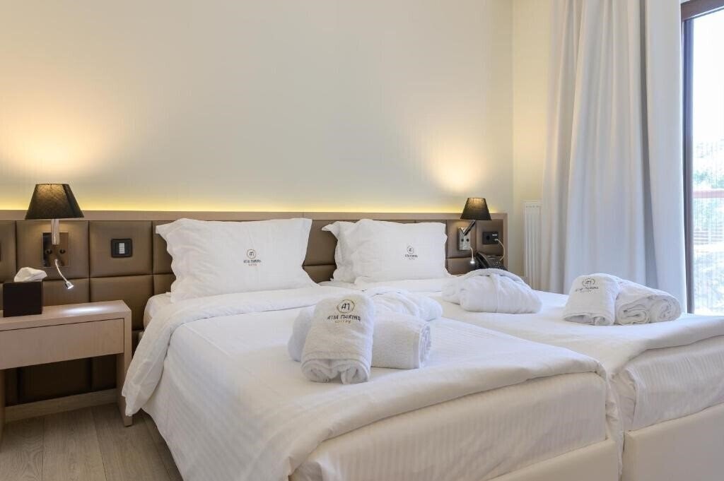 Готель Ayia Marina Suites 4*