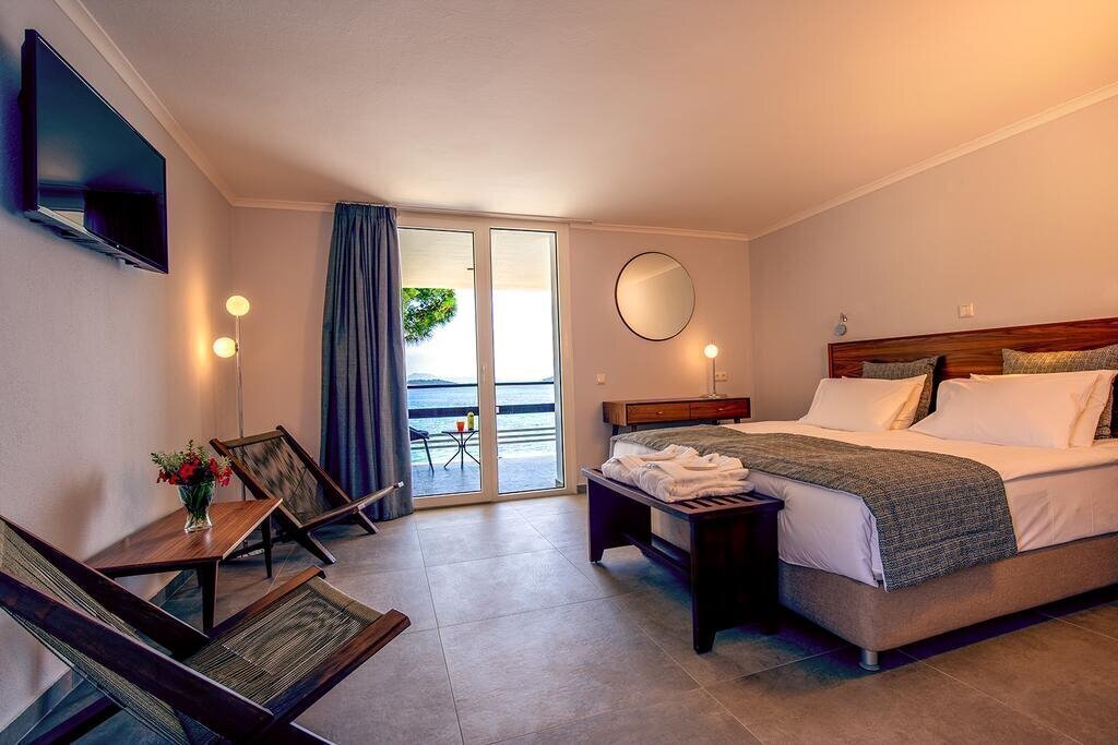 Фотографія Xenia Ouranoupolis 4*