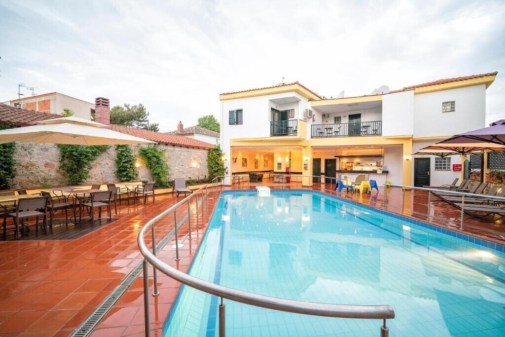 Готель Elia Apartments Afitos 3*