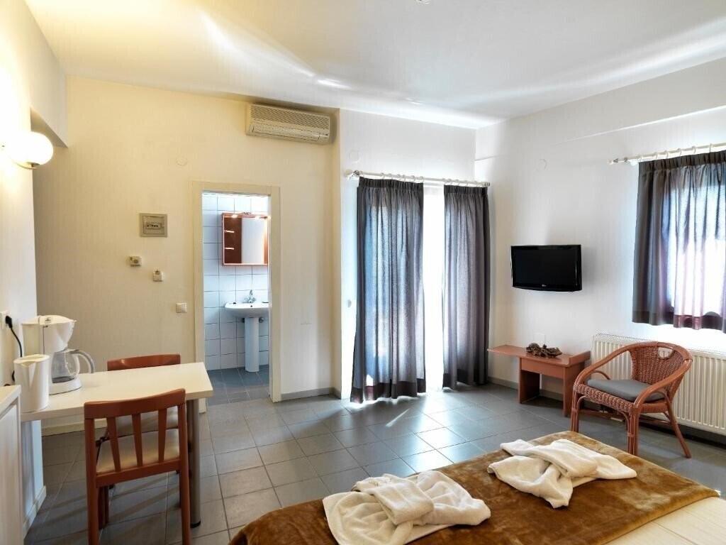 Картинка Elia Apartments Afitos 3*