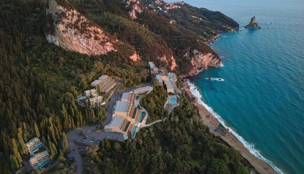 Готель Alkyna Lifestyle Beach Resort (ex. La Grotta Verde Grand Resort) 5*