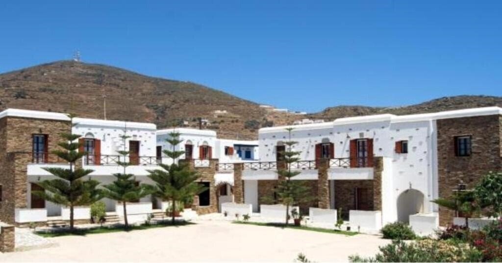 Фото Tinos Suites & Apartments 3*