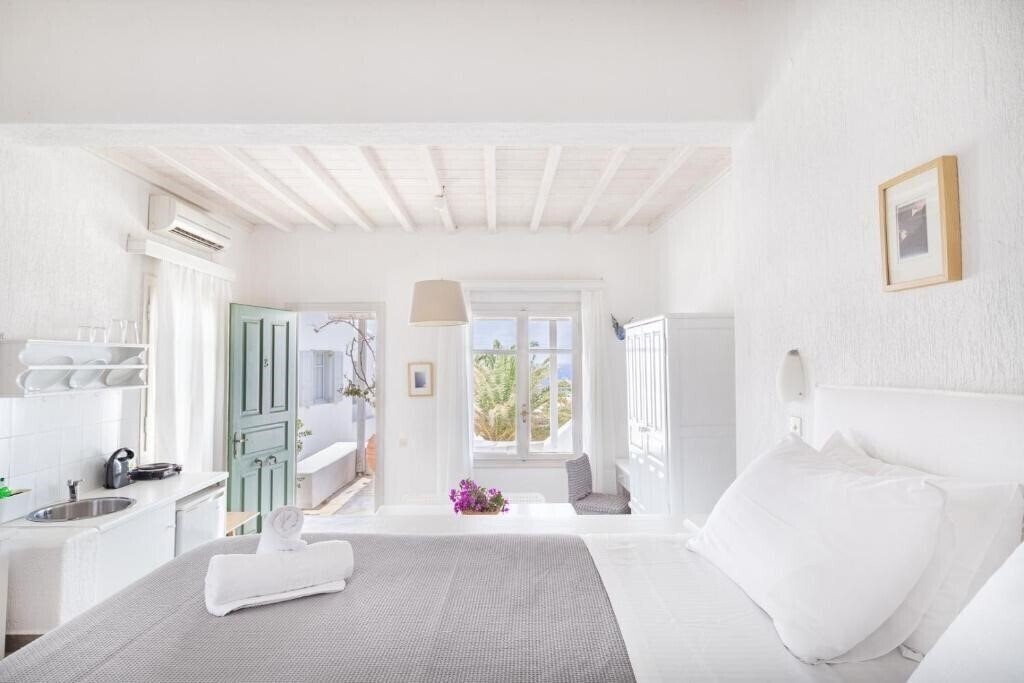 Фото Fos Suites 3*