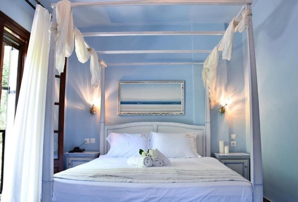 Картинка Manthos Blue 3*