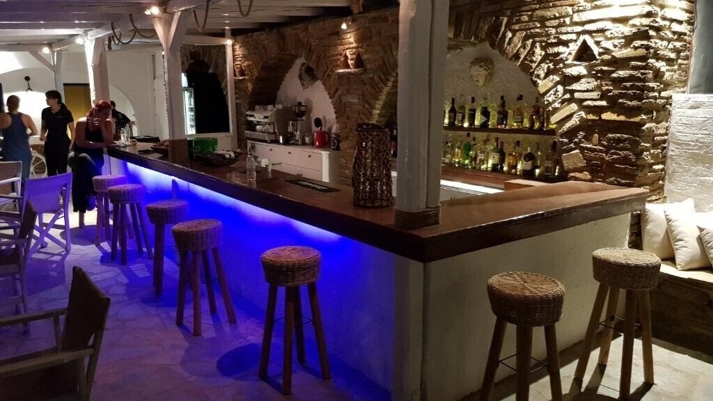 Фотографія Zalonis Tinos Apartments 3*