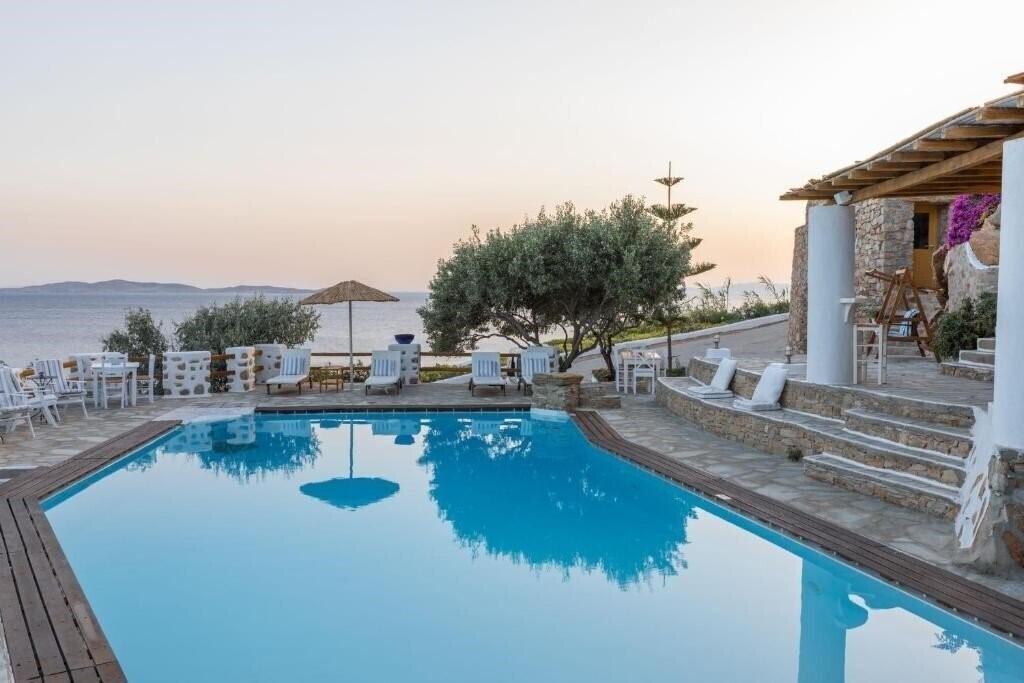 Готель Anerousses Mykonian Traditional Houses 4*