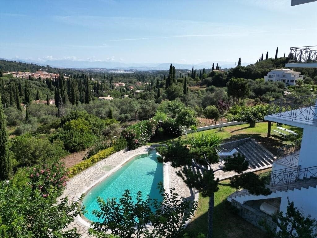 Фото Mythos Apts Rentit 3*