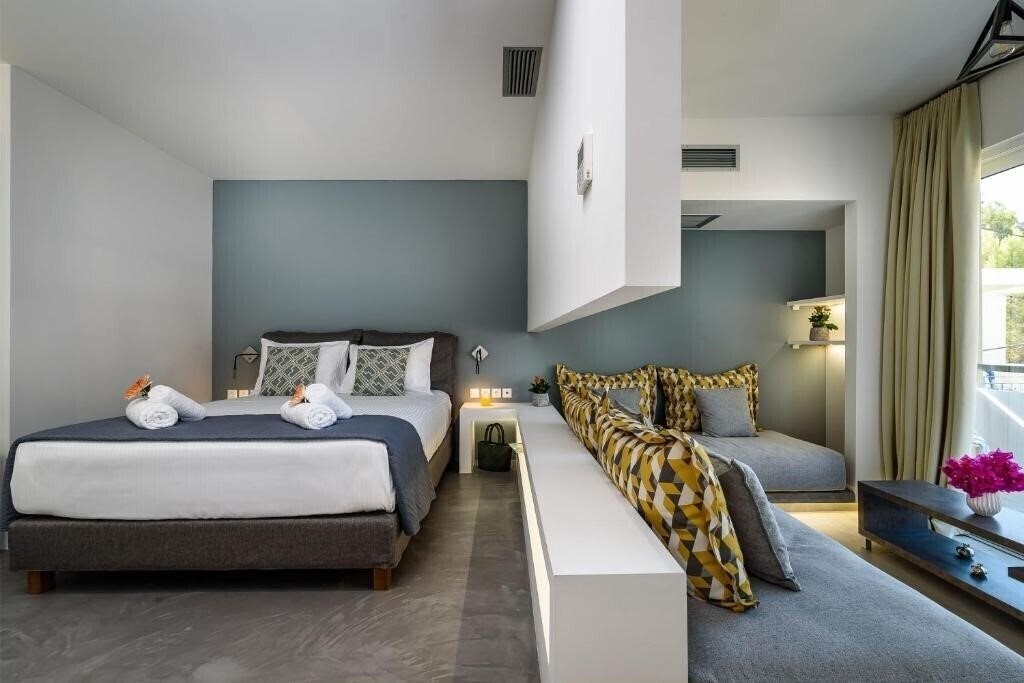 Отель Solar Apartments 4*