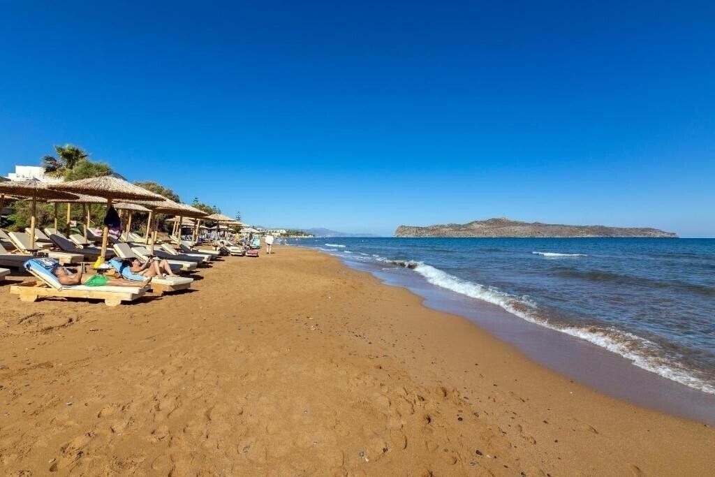 Фото Beach Front Villa 3*