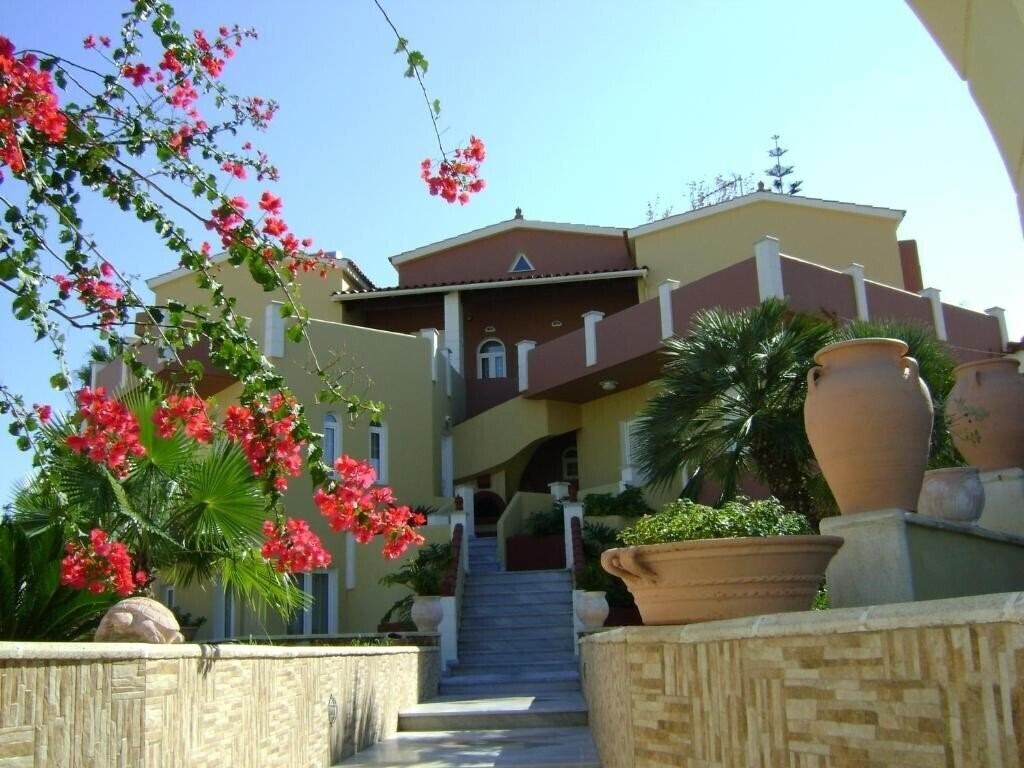 Фото Heaven Apartments 3*