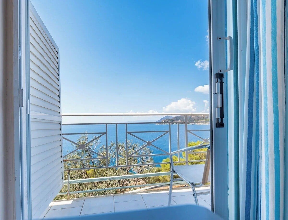 Картинка Kavos Bay Seafront 3*