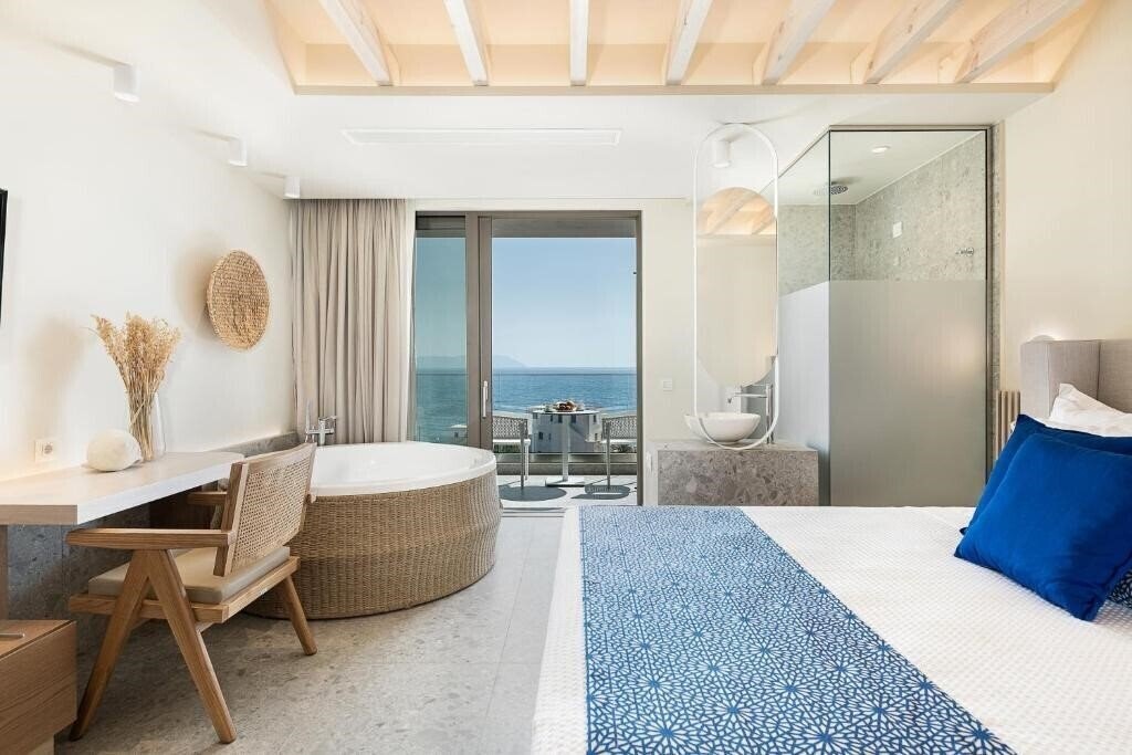 Отель Romantica Apartments 3*