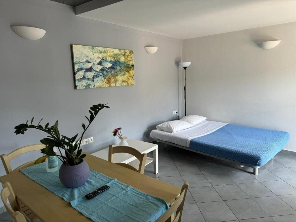 Фото Zathea Apartments 3*