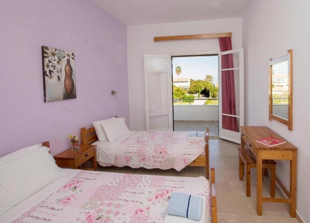 Фото Alexandra On The Beach 4*