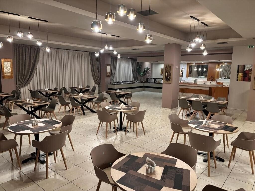 Фотографія Achillio Hotel Komotini 4*