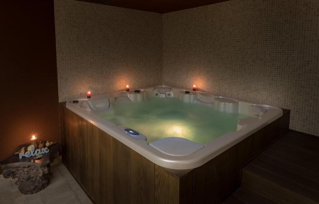 Фото King Maron Wellness Beach Hotel 4*
