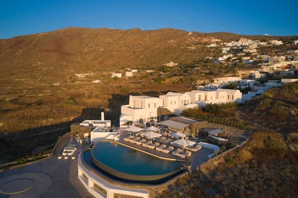 Фото Danae Suites Santorini 4*