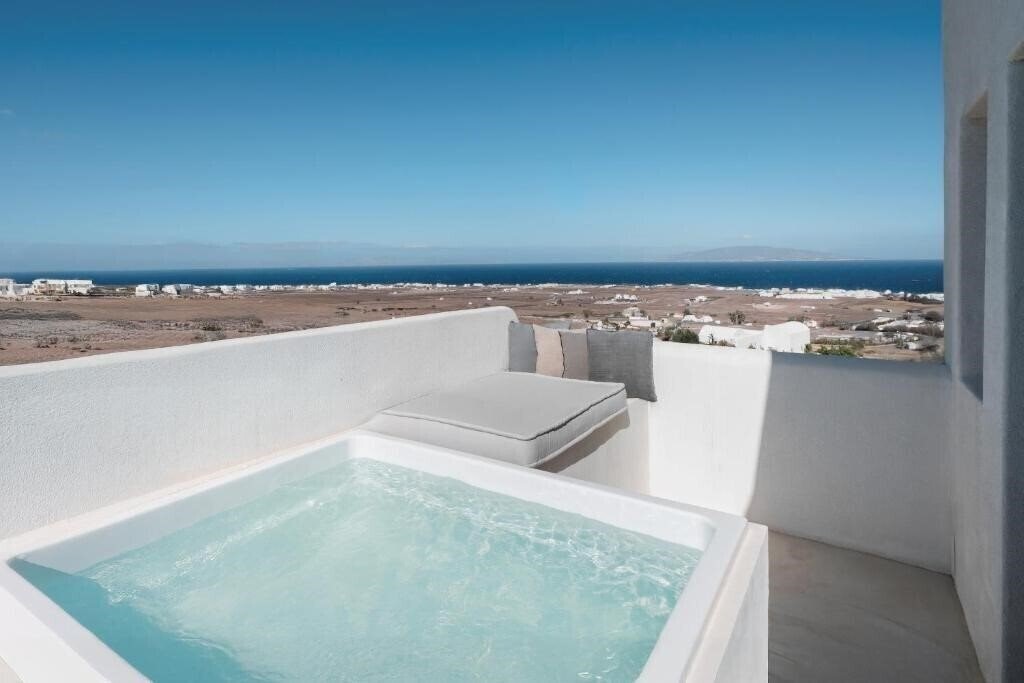 Картинка Danae Suites Santorini 4*