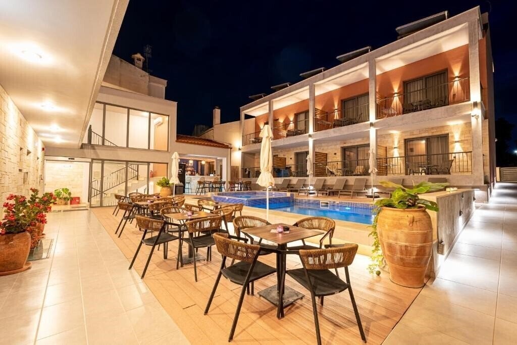 Готель Maltepe Luxury Accommodation By Travelpro Services 2*