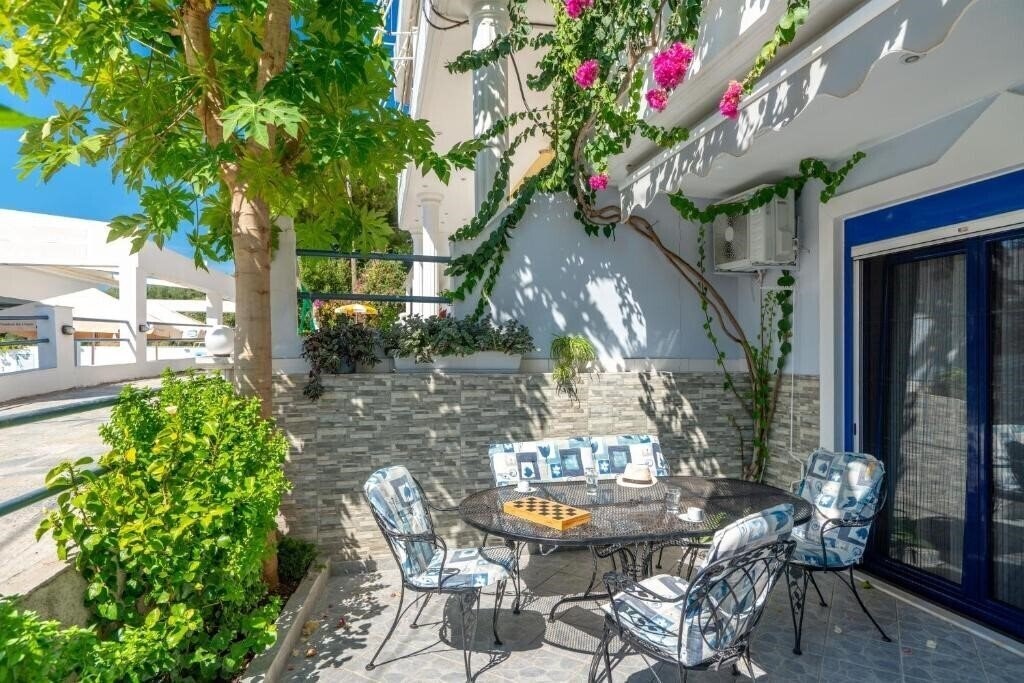 Зображення Mesogeios 2000 3*