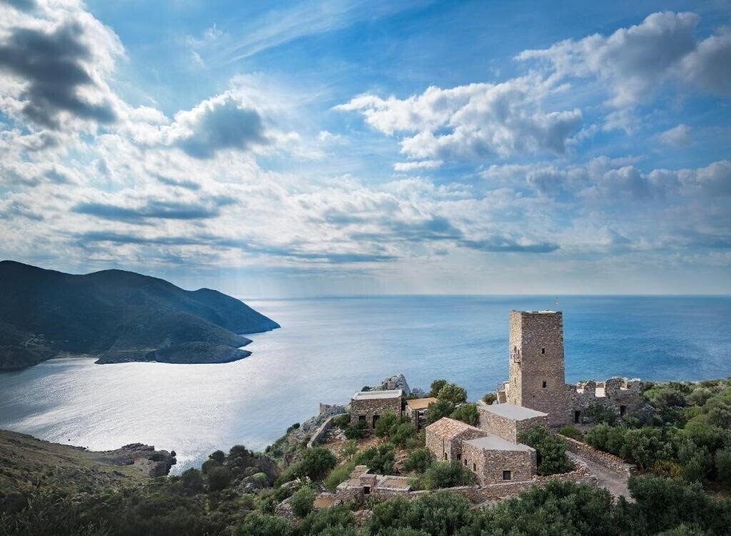Отель Tainaron Blue Retreat 4*