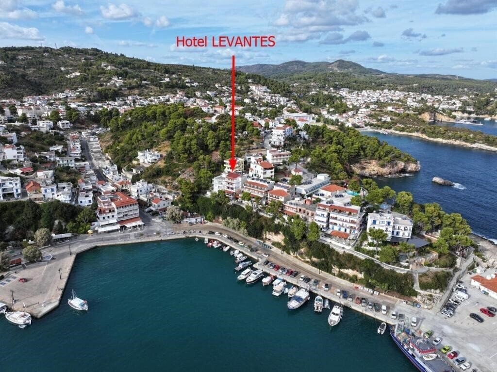 Отель Levantes Hotel 2*