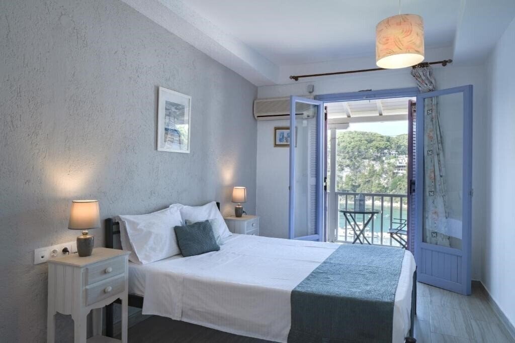 Фото Levantes Hotel 2*