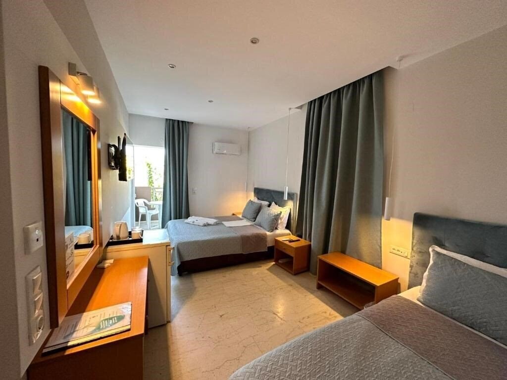 Фото Castro Hotel 3*