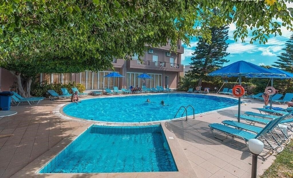 Отель Castro Hotel 3*