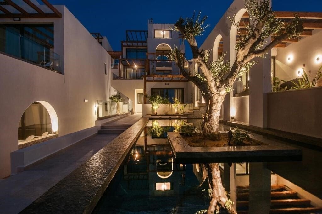 Фото VAYA Suites by Omilos Hotels 4*