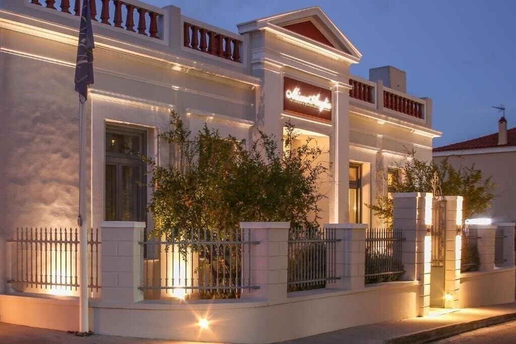 Готель Micra Anglia Boutique Hotel 5*