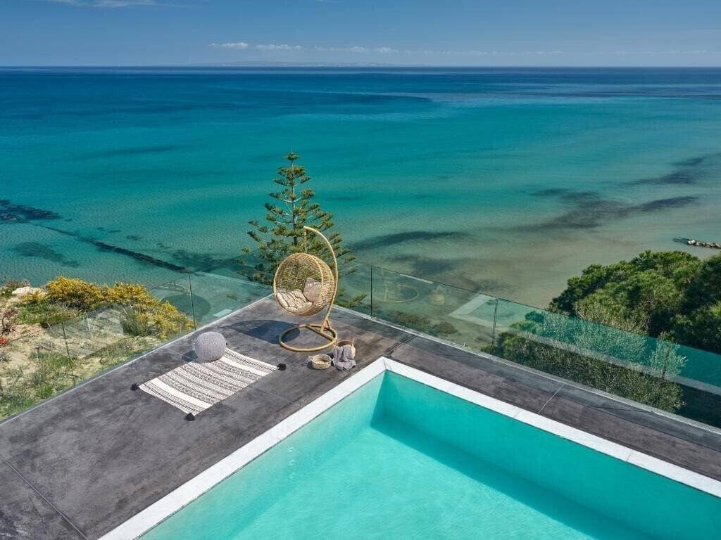 Готель Sueno Luxury Villa 4*