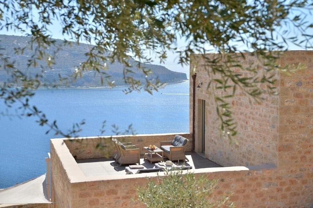Готель Akrolithi Boutique Hotel & Suites 3*