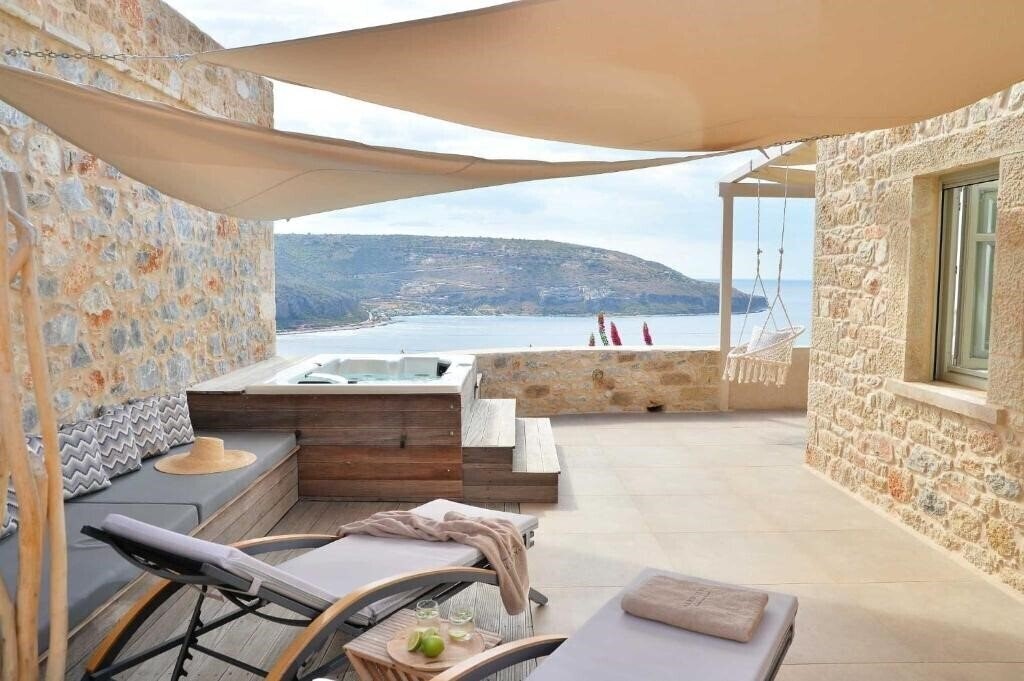 Зображення Akrolithi Boutique Hotel & Suites 3*