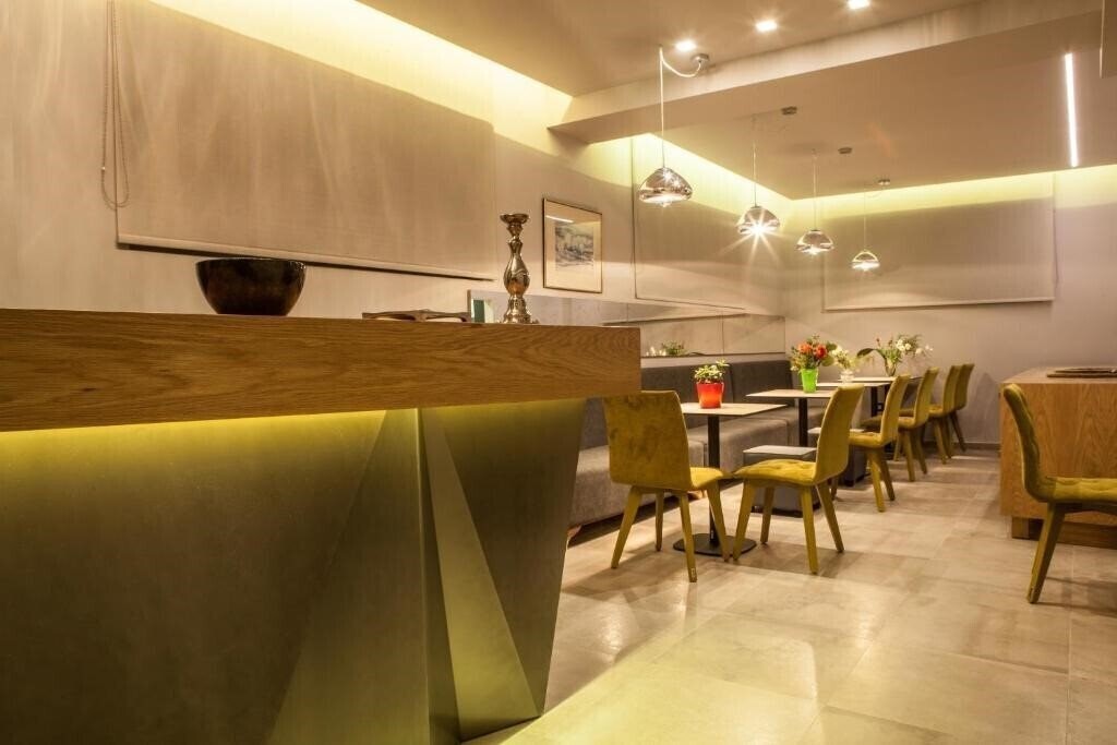 Готель Anemos Rooms & Apartments 3*