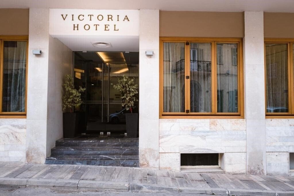 Фото Victoria Hotel 3*