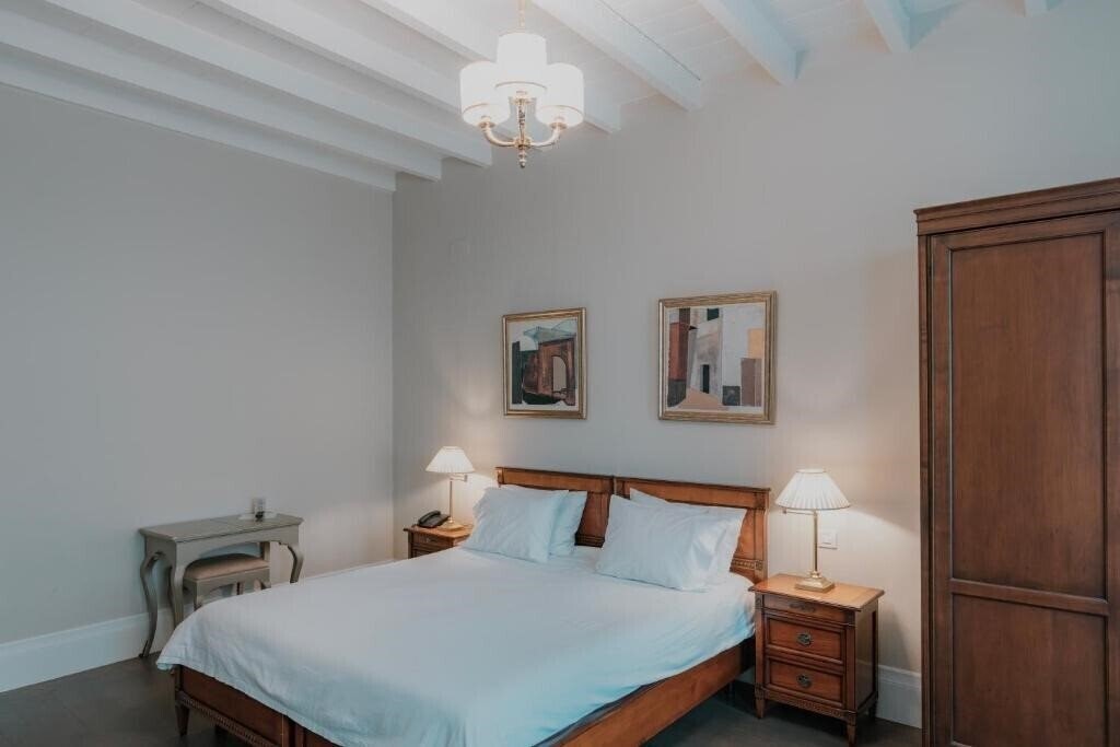 Фото Xennon Inn 4*