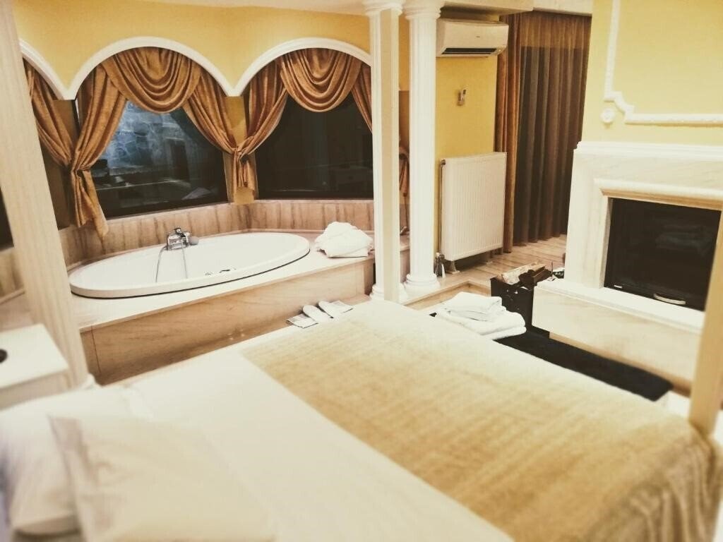 Фото Nymfes Hotel 4*