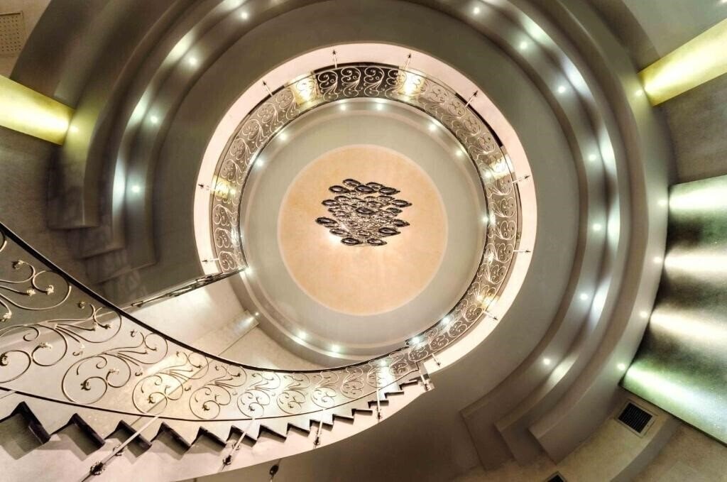 Отель Chateau Rond Suites 3*