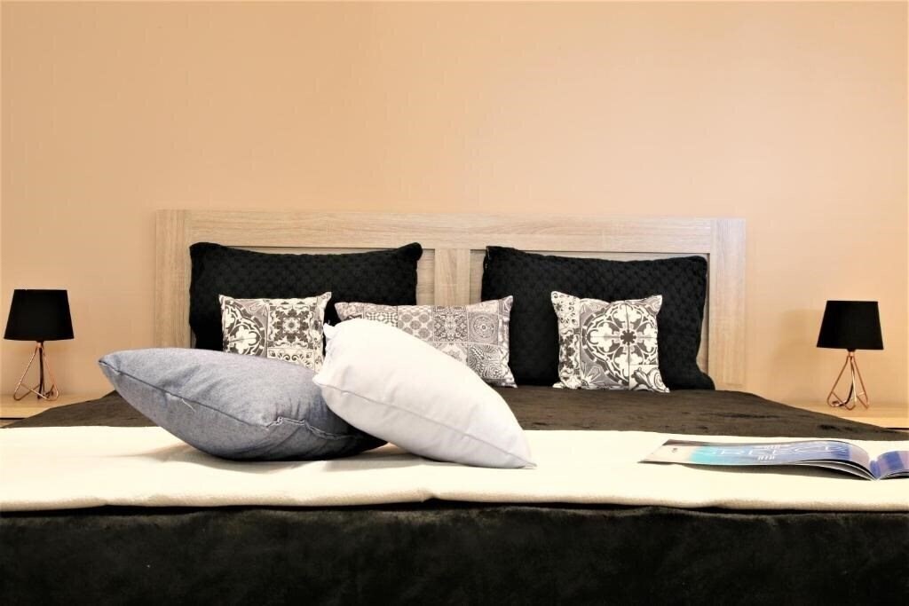 Картинка GK Airport Suites 3*