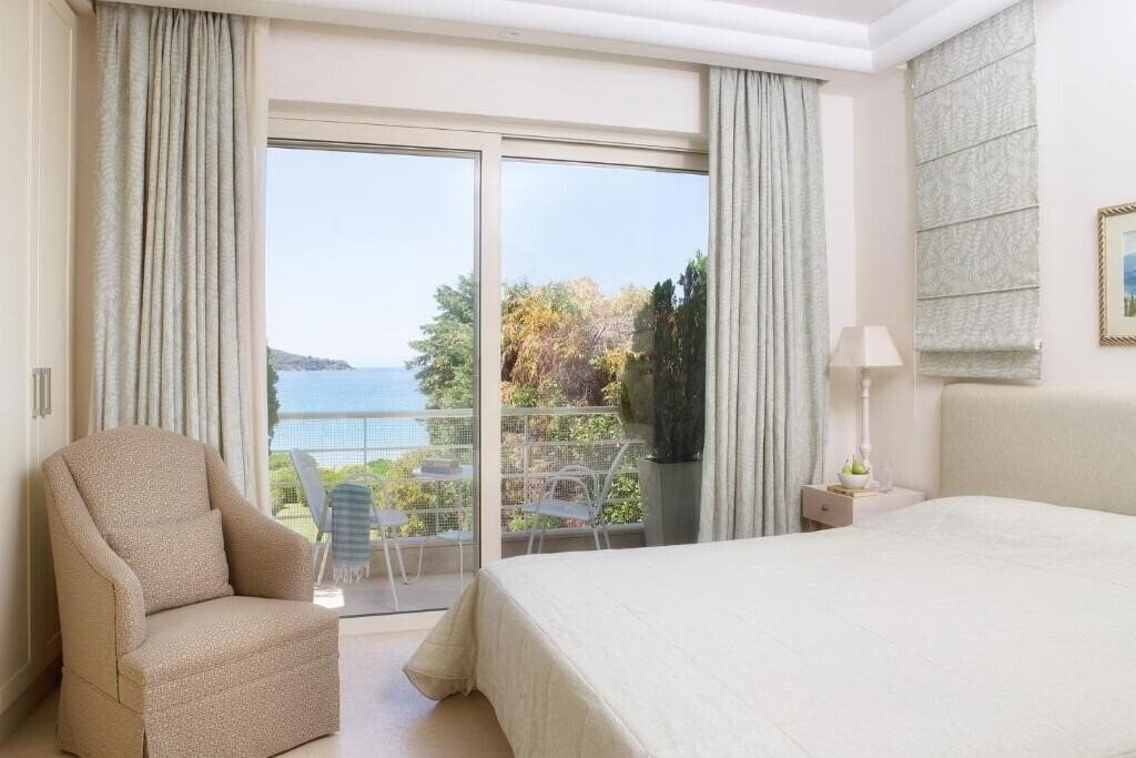 Фотографія The Marble Resort 5*