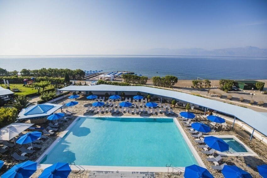 Отель Delphi Beach Hotel 4*