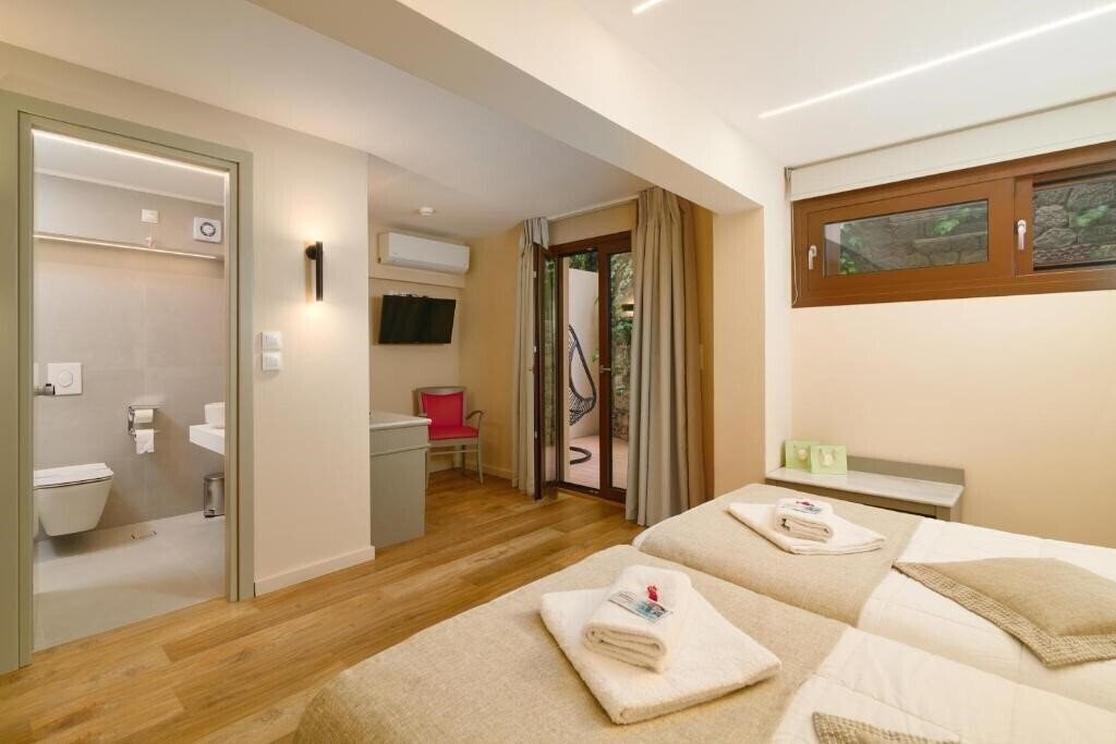 Отель Fedriades Hotel Delphi 3*